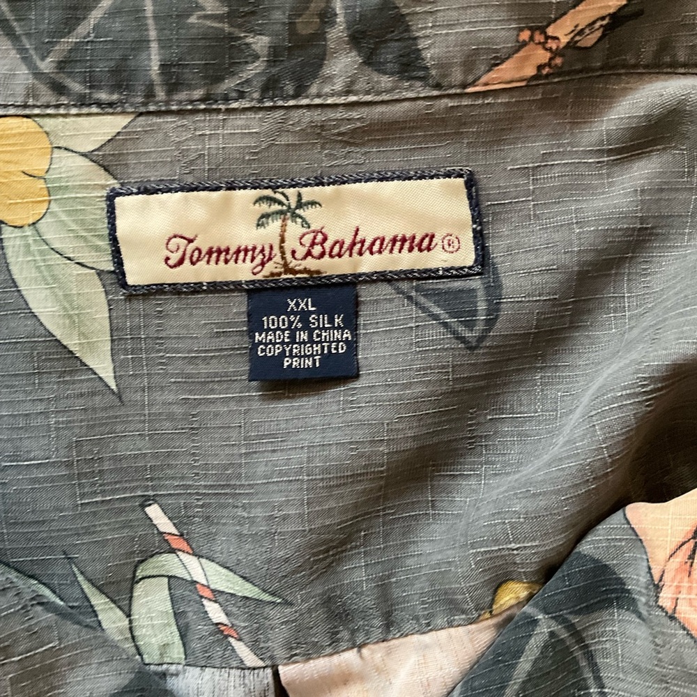 Tommy Bahama 100% Silk Button Down XXL - Picture 5 of 5